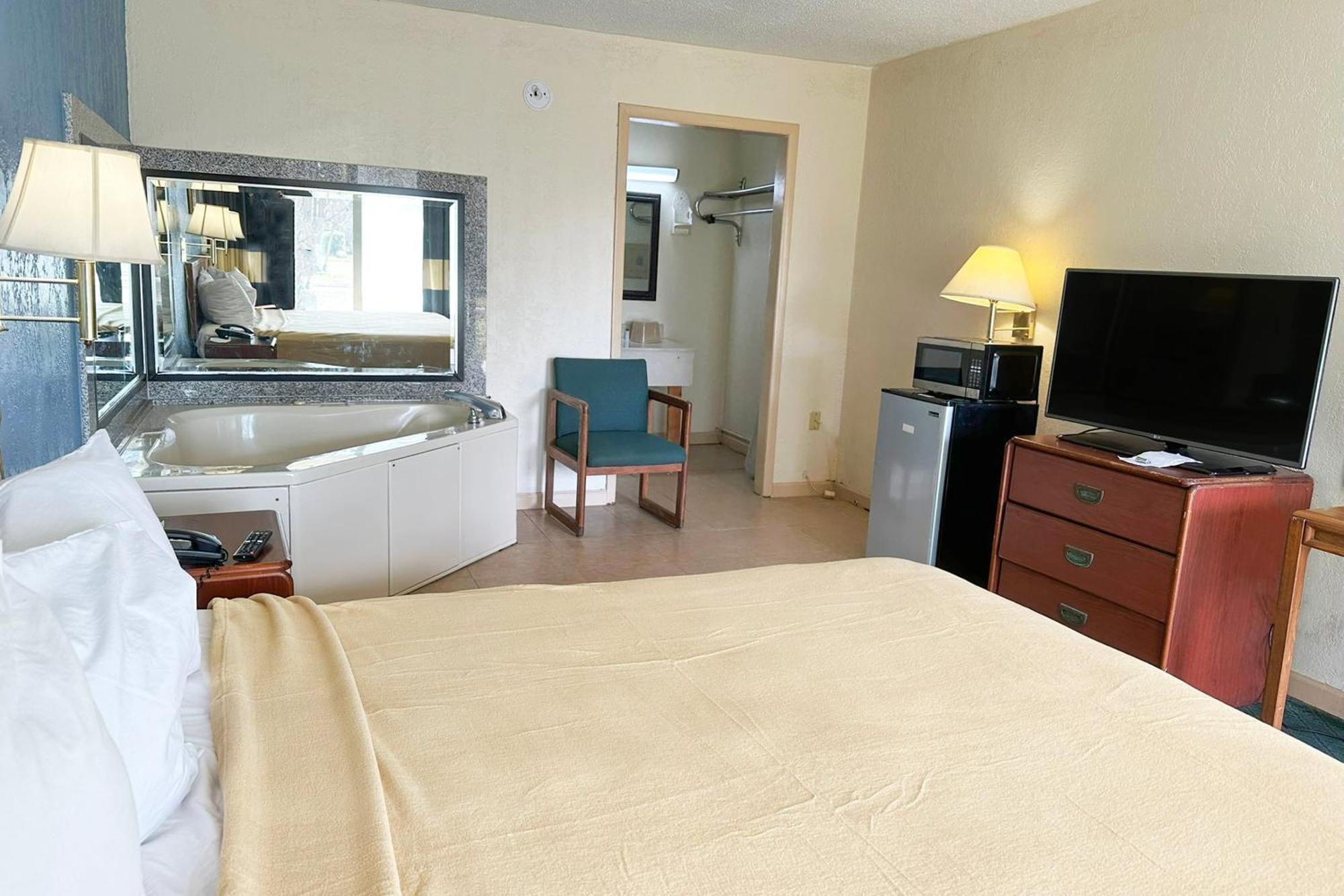 Super Inn & Suites By Oyo Milledgeville Eksteriør bilde