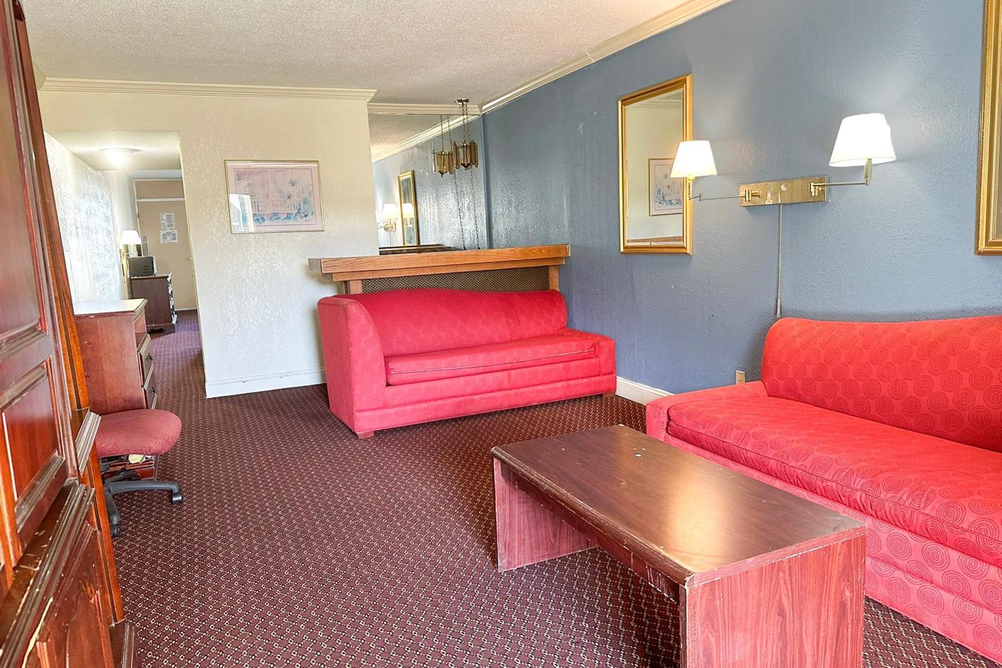 Super Inn & Suites By Oyo Milledgeville Eksteriør bilde