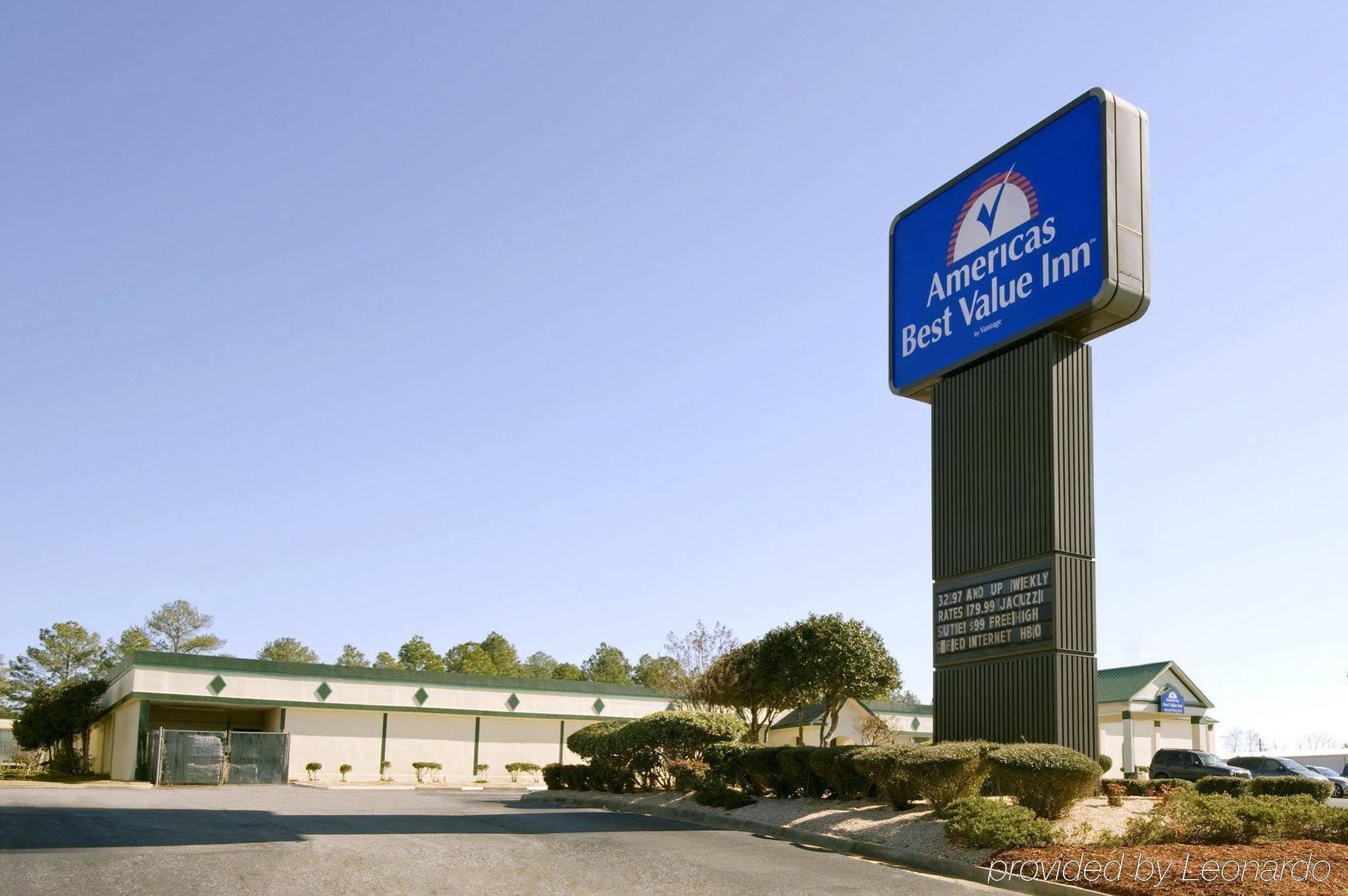 Super Inn & Suites By Oyo Milledgeville Eksteriør bilde